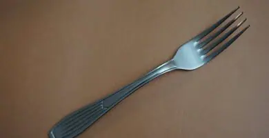 soñar con tenedor